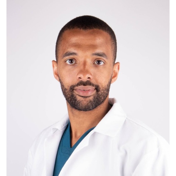 Clinictor - Costa Rica Dental Team - Dr Dashiel Carr