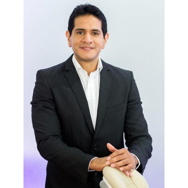 Clinictor - Alma Wellness and Dental Care - Dr David  Pérez