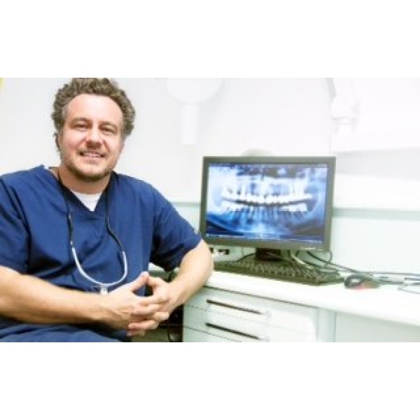 Clinictor - Smart Dental Care - Preston - Dr David Veress
