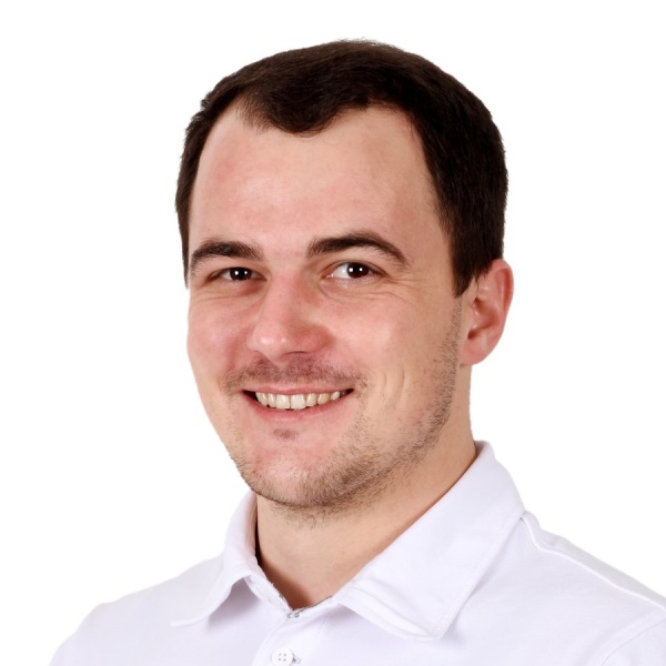 Clinictor - Pomadent Dental Clinic - Dr Denes Komporaly