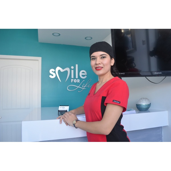 Clinictor - Smile For Life - Dr Denisse Zepeda Valencia