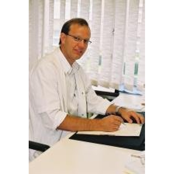 Clinictor - Direct Healthcare International Limited - Torhout - Dr Dirk Dauwe