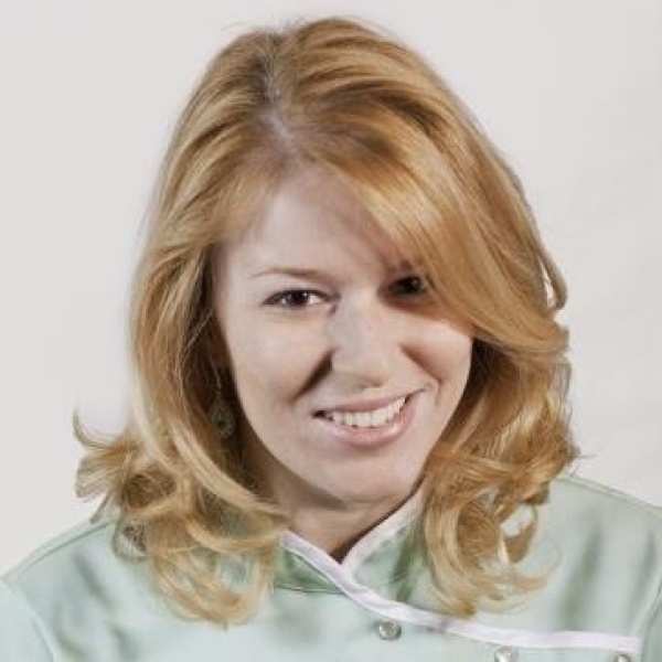 Clinictor - Clinieurope Dental Clinic - Dr Dóra Miskolczi