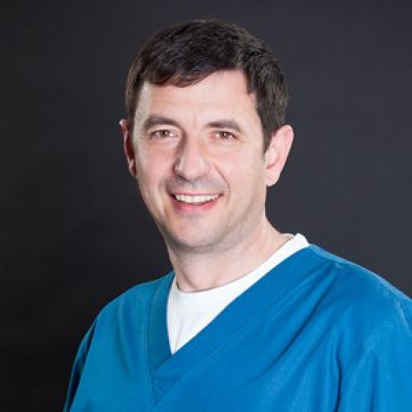 Clinictor - Dent Estet Clinic - Dr Dragos Calangiu
