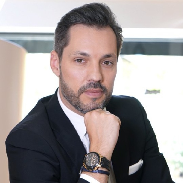 Clinictor - MINT Dental Clinic - Dr Eduardo Bastos