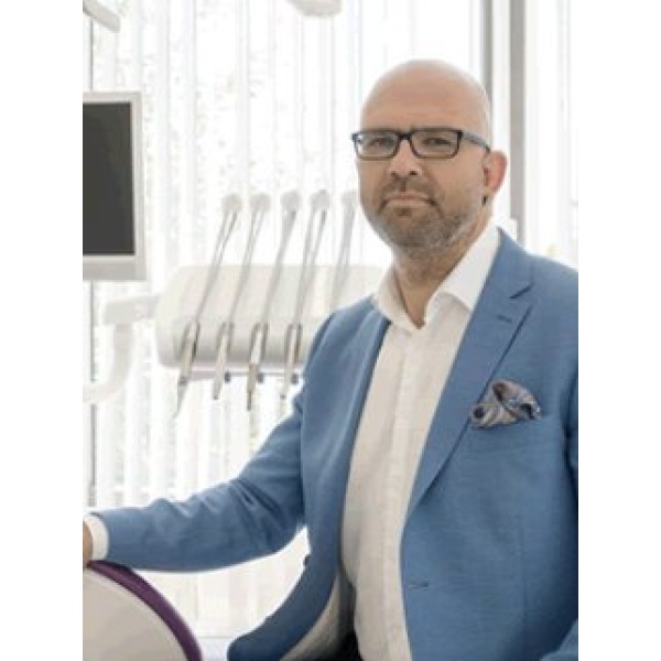 Clinictor - Novus Dental Clinic - Dr Emre Çağlar