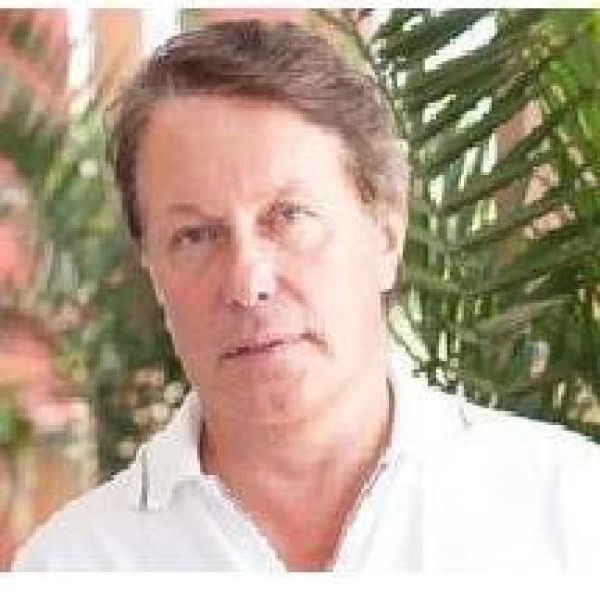Clinictor - Dentacare Majorca - Dr Erik Koerge