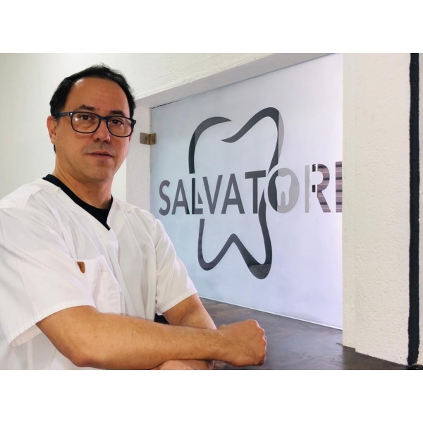 Clinictor - Salvatori Dentist - Dr Ernesto Greaves SALVATORI
