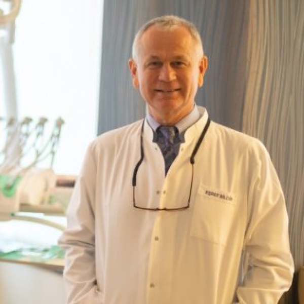 Clinictor - Ortodent Dental Clinic - Dr Eşref Bildir