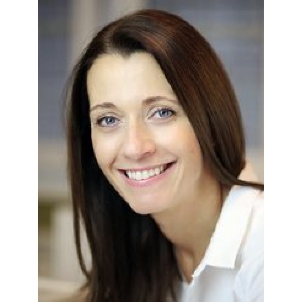 Clinictor - Dentist in Hungary - Dr Eszter Honti