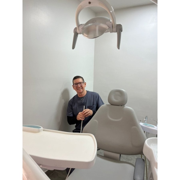 Clinictor - New Idea Dental Group - Dr Francisco Demetrio Camacho Vallejo