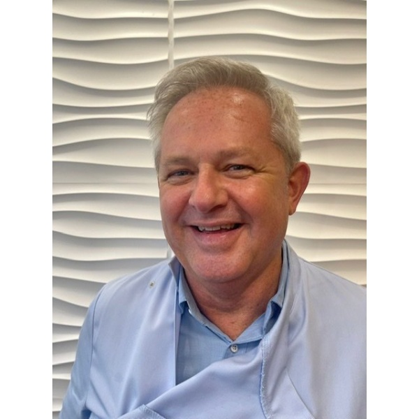 Clinictor - Smiles and More - Widnes - Dr Gary Moore