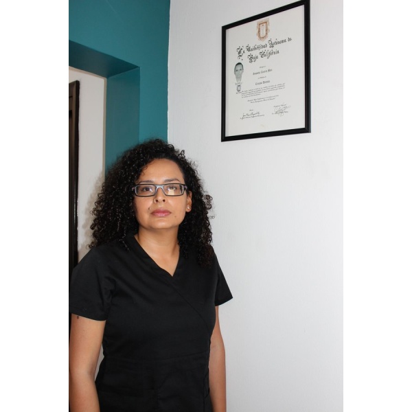 Clinictor - Tracey's Dental - Dr Genoveva Cazares