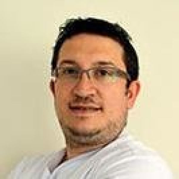Clinictor - Özel Donatım Ağız ve Diş Sağlığı Merkezi - Istanbul - Dr Hakan Mert