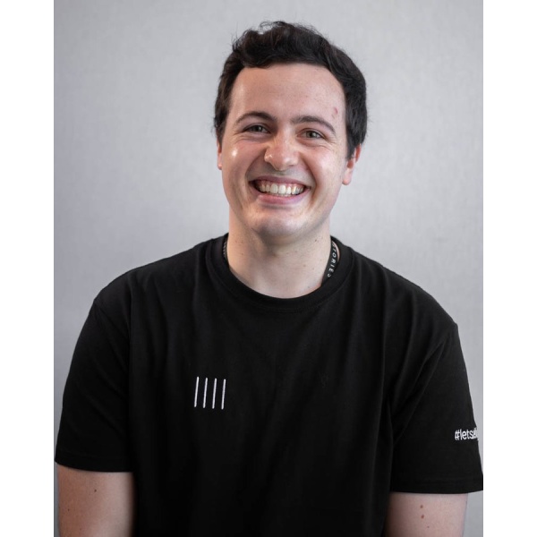 Clinictor - Smile Stories - Dr Harry Dalton