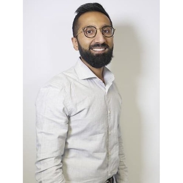 Clinictor - The Dental Suite - Loughborough - Dr Hussein Ahmed