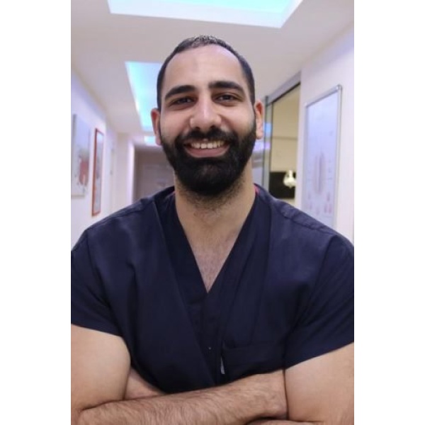 Clinictor - Ilke Dental Clinic - Dr İsfendiyar İsfendiyaroğlu