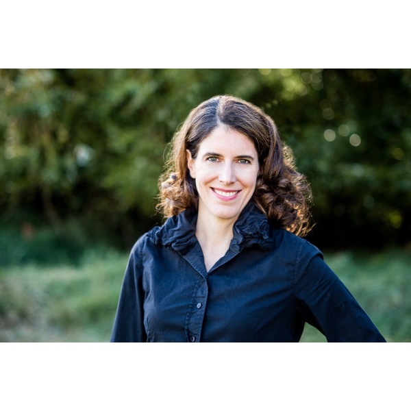 Clinictor - Lakeshore Vein and Aesthetics Clinic - Dr Janna Bentley