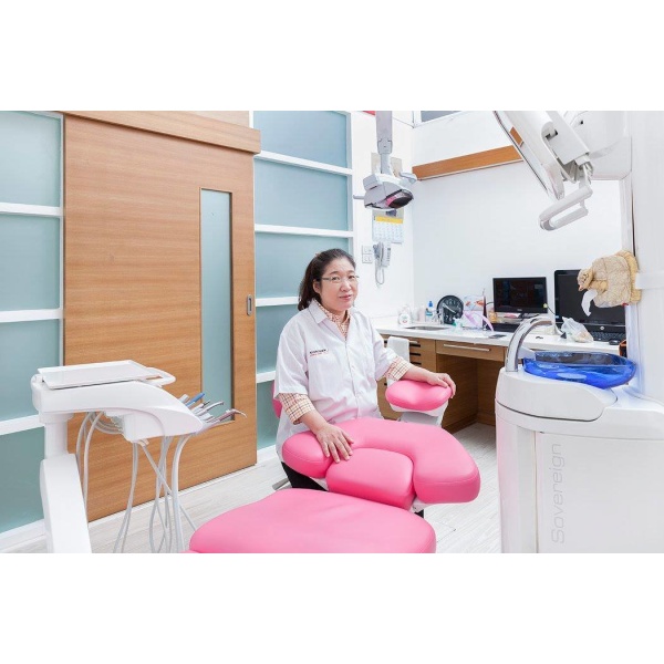 Clinictor - Khunchanok Dental Clinic - Dr Jantra Sessirisombat