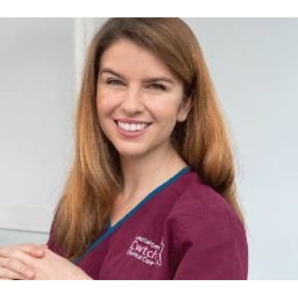 Clinictor - Cwtch Dental Care - Dr Jessica Weymouth