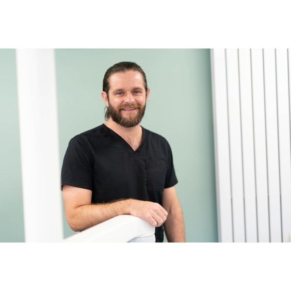 Clinictor - Woodside Dental Practice and Implant Clinic - Dr John Cameron