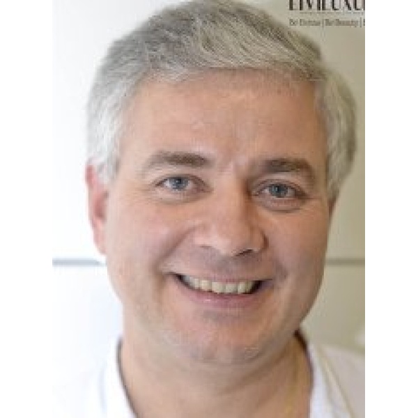 Clinictor - Eiviluxury - Dr Jose Manuel Fernandez