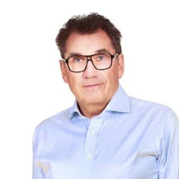 Clinictor - Grand Dental Stomatologia Estetyczna - Dr Kacper Polakowski