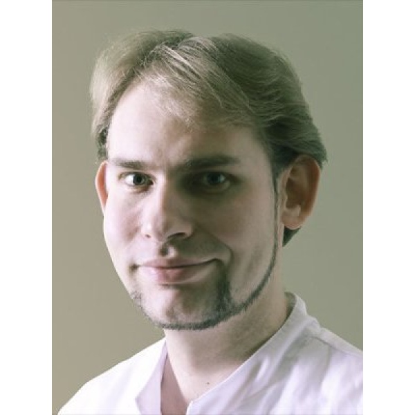 Clinictor - Expert Dental - Dr Kamil Jurczyszyn