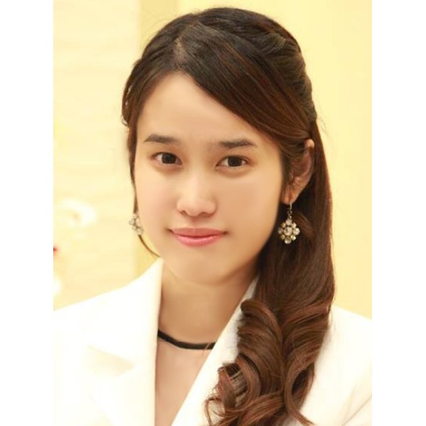 Clinictor - Mediglow Clinic - Dr Kamonthip Crukaew
