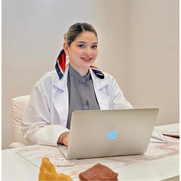 Clinictor - Dr. Kim Dentistry by IPSE - Dr Kenia Patiño