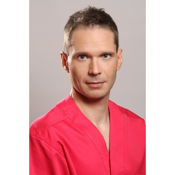 Clinictor - German Dental Clinic in Hungary - Dr Kristian Menko
