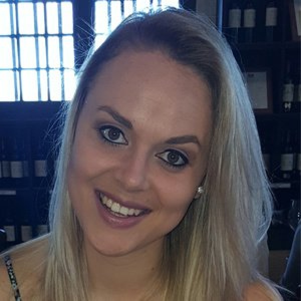 Clinictor - Smile Dental - Dr Leani Rabie