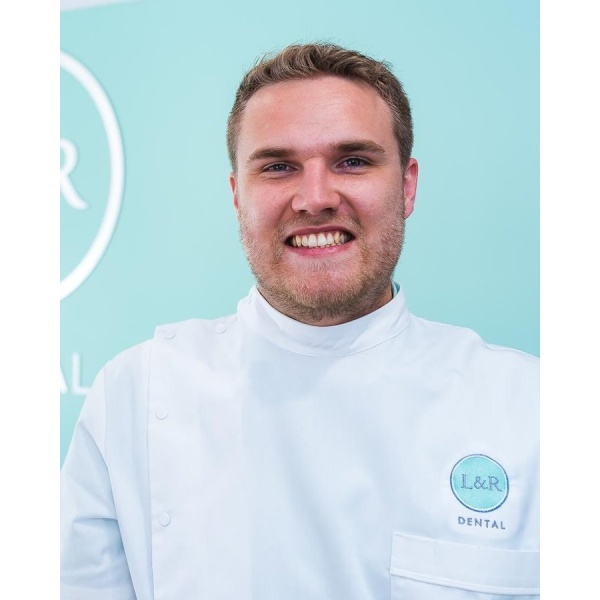 Clinictor - L & R Dental - Dr Lewis Ferguson