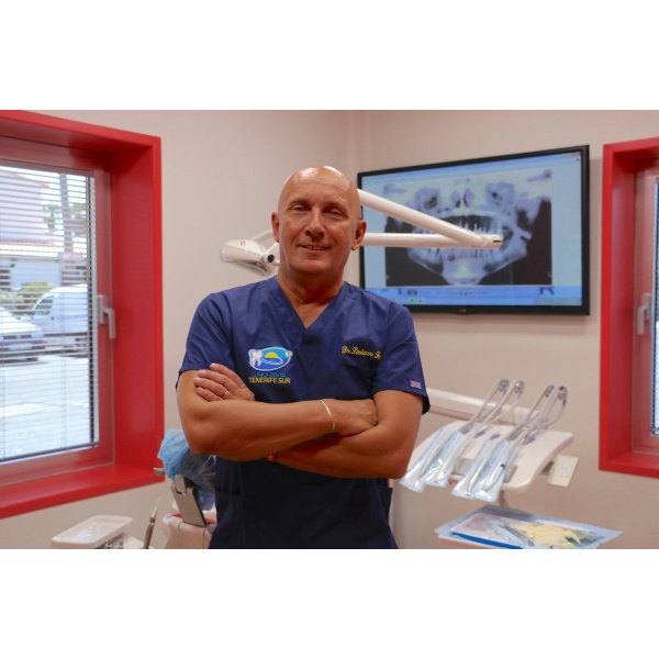 Clinictor - Clínica Dental Tenerife Sur - Dr Liviano  Folla