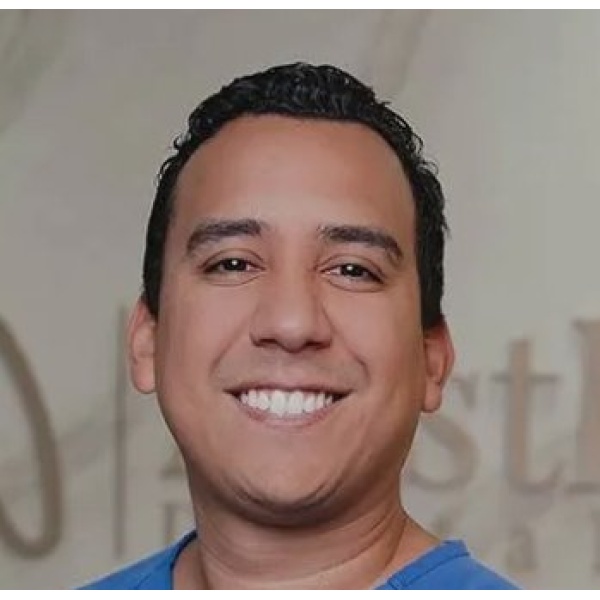 Clinictor - Aesthetic Dental Care - Dr Luis Gonzalez