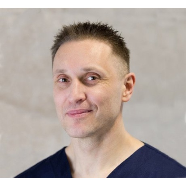 Clinictor - Elfra Dent - Dr Łukasz Kierul
