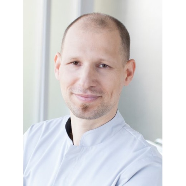 Clinictor - Dental Corner - Dr Lukasz Wojszwillo