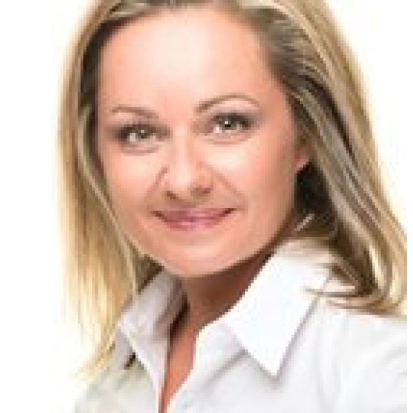 Clinictor - Highworth Dental Care - Dr Magdalena Kreft