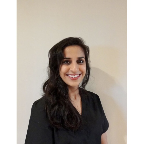 Clinictor - Zuf Dental Care Best Dental Clinic in Solihull - Dr Manisha Dhamija