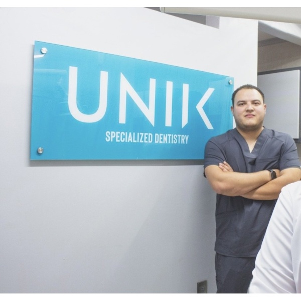 Clinictor - Unik Specialized Dentistry - Dr Manuel Ramos