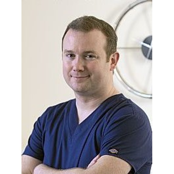 Clinictor - Queen Square Dental & Implant Clinic - Dr Mark Gillis
