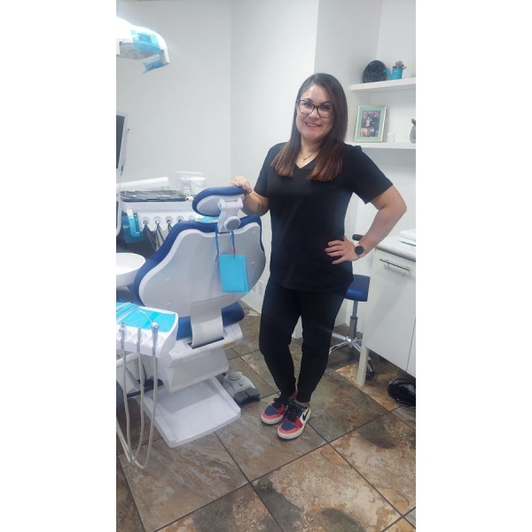 Clinictor - DENTAL 3 SMILES - Dr MARY BEJARANO