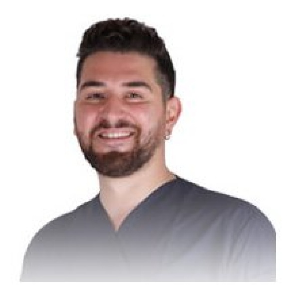 Clinictor - Esteworld Health Group -  Bahçeli̇evler - Dr Mert Canli