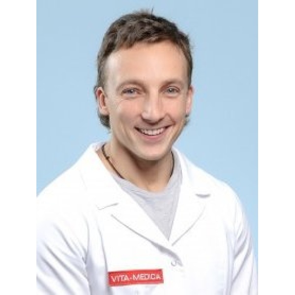 Clinictor - Centrum Stomatologiczne Vita-Smile - Warszawa - Dr Mikolaj Kloszewski