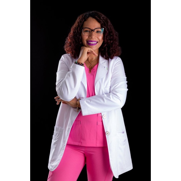 Clinictor - Dentics Cancun - Dr Naxhiely Sanchez Castillejos
