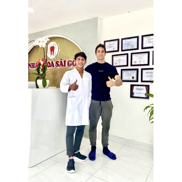 Clinictor - Saigon Center Dental Clinic - Dr Nguyen Taxi