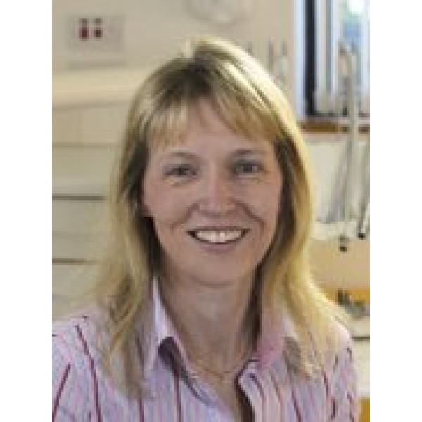 Clinictor - Ireland and Yuill Dental Practice - Dr Nicola Robertson