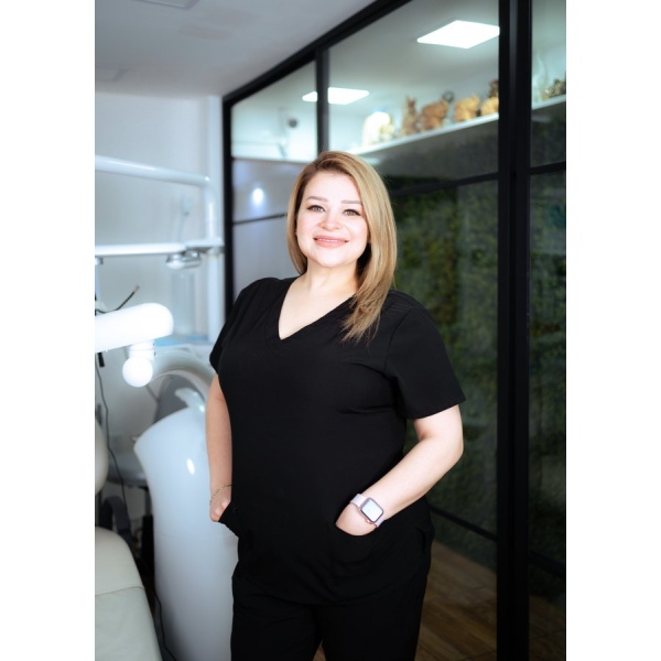 Clinictor - DDS Nilza Marquez Implant Specialist - Dr Nilza Marquez