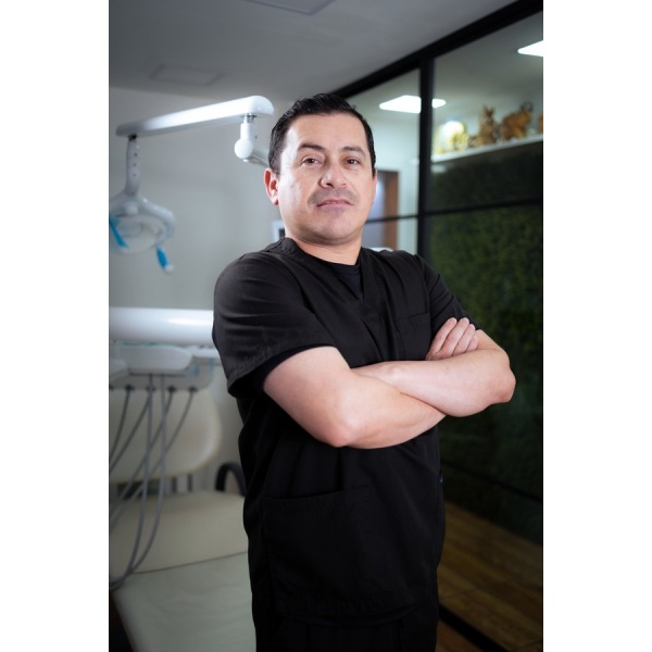 Clinictor - DDS Nilza Marquez Implant Specialist - Dr  NOE  MARQUEZ