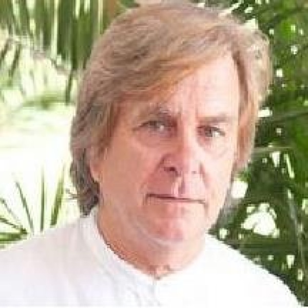 Clinictor - Dentacare Majorca - Dr Peter Degano